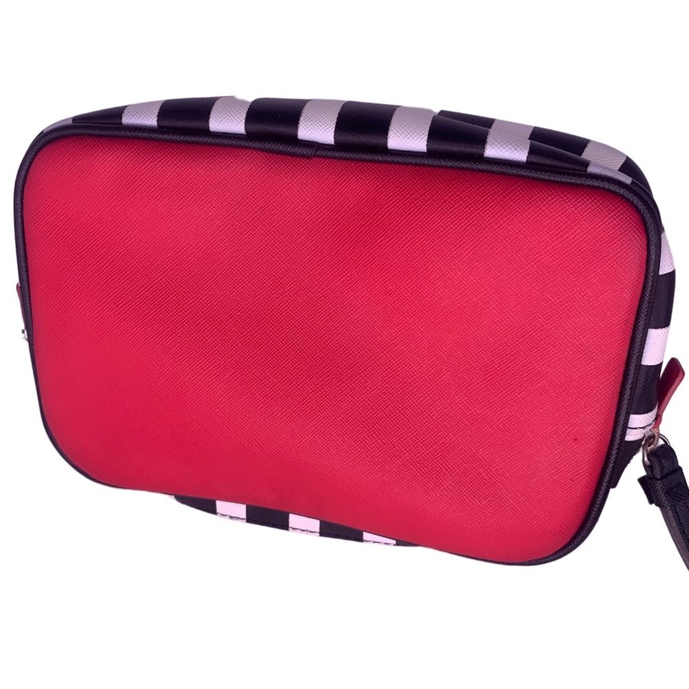 Victoria's Secret Love Red Large Cosmetic Bag Wristlet - Picture 4 of 8
